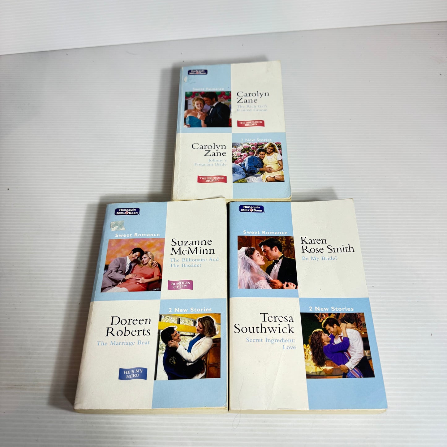 Mills & Boon Sweet Romance Book Bundle x 3 Books 6 x Stories (2387)
