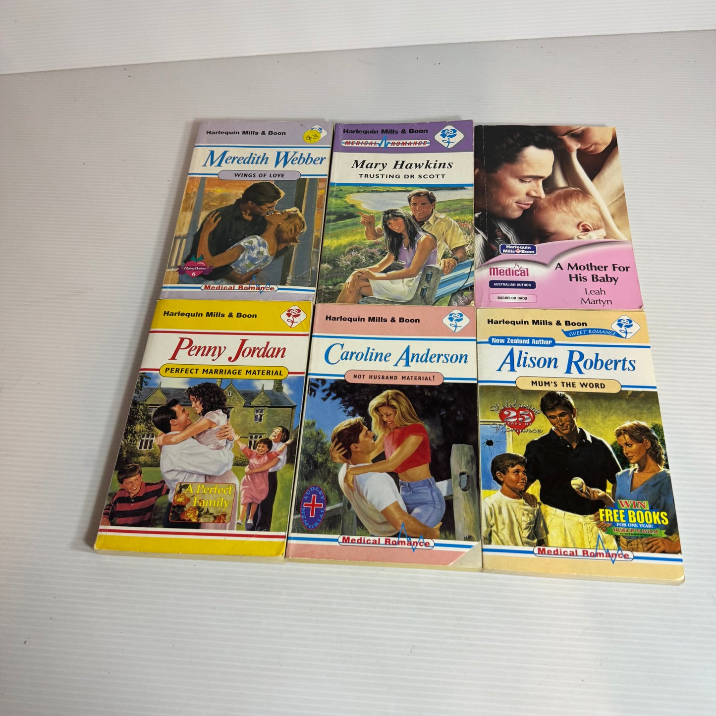 Mills & Boon Vintage Book Bundle x 6 Books (2374)
