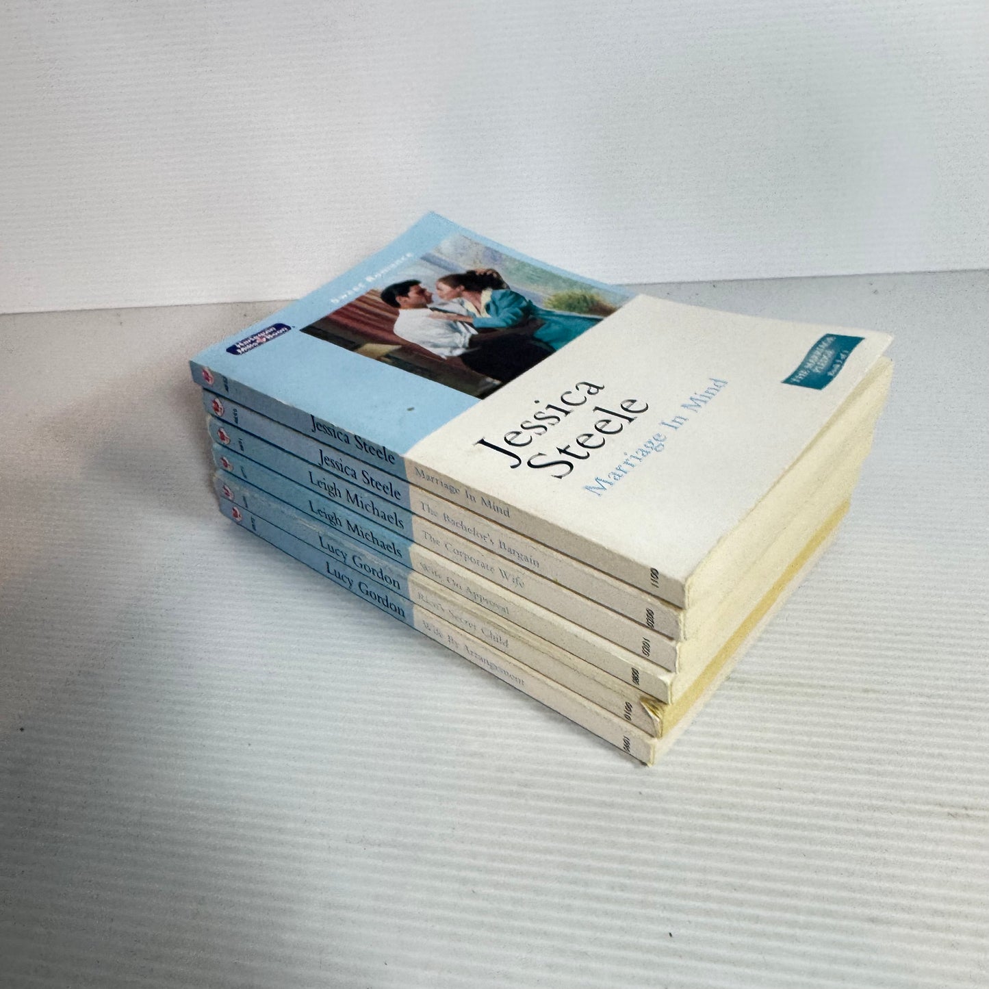 Mills & Boon Sweet Romance Book Bundle x 6 Books (2417)