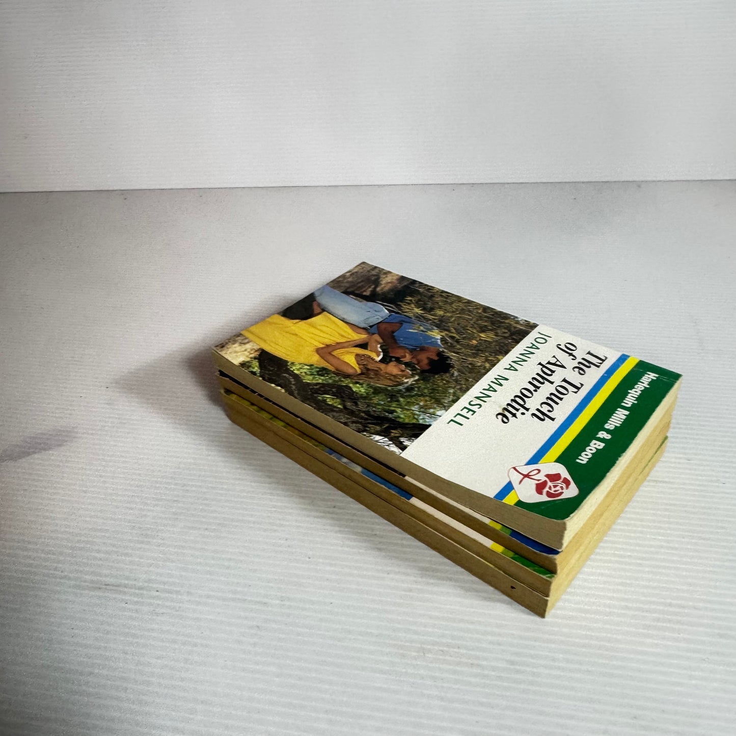 Mills & Boon Vintage Book Bundle x 4 Books (2407)