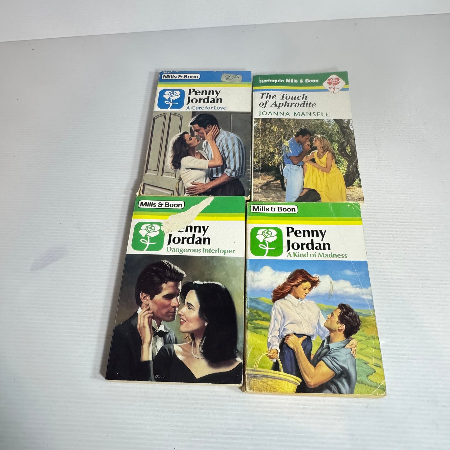 Mills & Boon Vintage Book Bundle x 4 Books (2407)